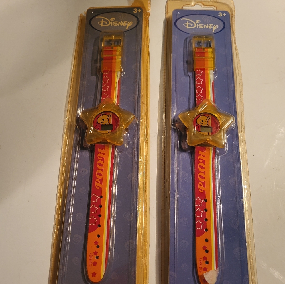 Winnie the Pooh In A Star Watch Disney Store Exclusive Digital New Sealed Rare